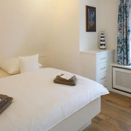 Penthuus Modern Retreat *